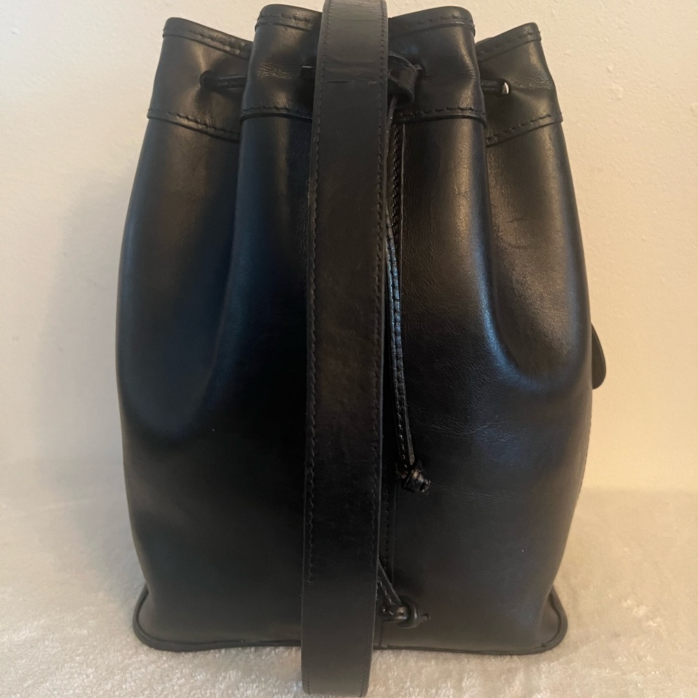 🩷Timberland Black Leather Drawstring Bucket/Sling Bag🩷USA